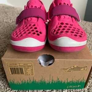 PLAE Kids Water Shoes in Pink and Purple